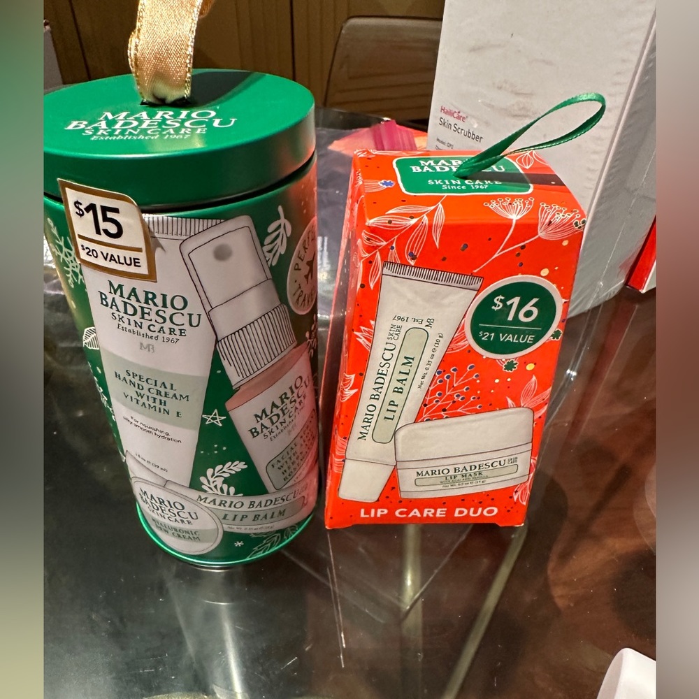 New 2pc skincare set from Mario Badescu